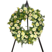 Koszorú pasztell virágokból Koszorú pasztell virágokból